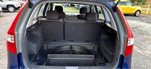 Used 2011 Hyundai Elantra GLS image 11