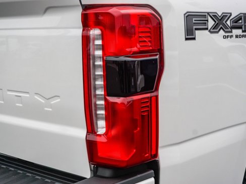 New 2025 Ford F250 Lariat image 9