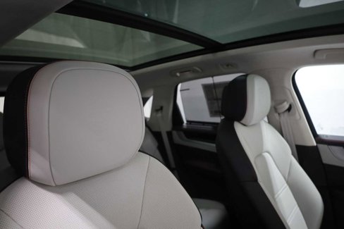 New 2025 Porsche Cayenne GTS image 22