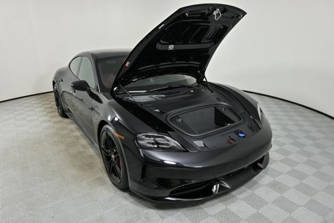 New 2025 Porsche Taycan GTS image 34