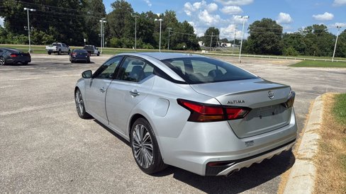 Used 2023 Nissan Altima 2.5 SL image 3