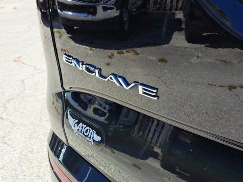 Used 2024 Buick Enclave Essence w/ Sport Touring Edition image 9