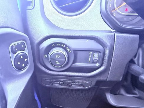 Used 2024 Jeep Gladiator Sport image 20