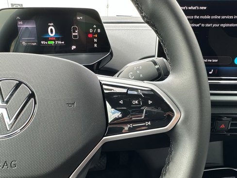 New 2025 Volkswagen ID.4 Pro image 21