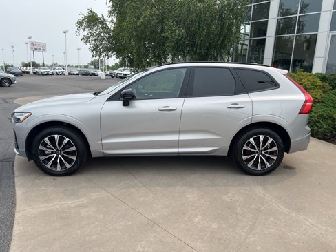 Certified 2025 Volvo XC60 B5 Plus image 2