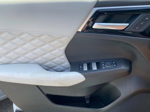 New 2025 Mitsubishi Outlander 4WD Plug-In Hybrid image 18