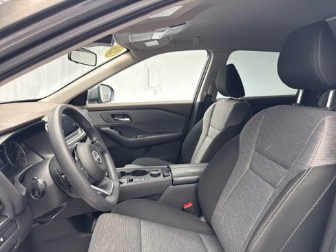Used 2023 Nissan Rogue SV image 10