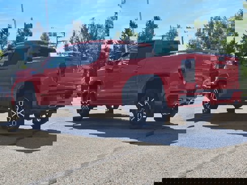 Used 2022 GMC Sierra 1500 AT4 image 4