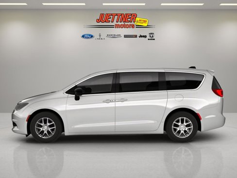 New 2026 Chrysler Voyager LX image 5