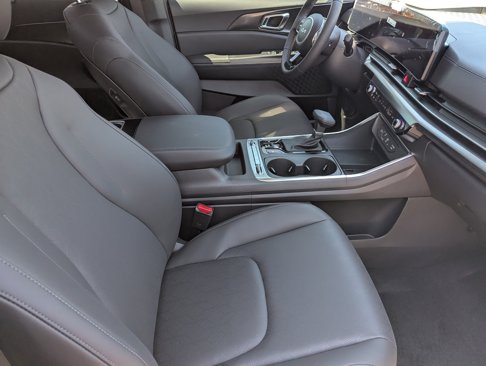 New 2026 Kia Carnival SX image 9