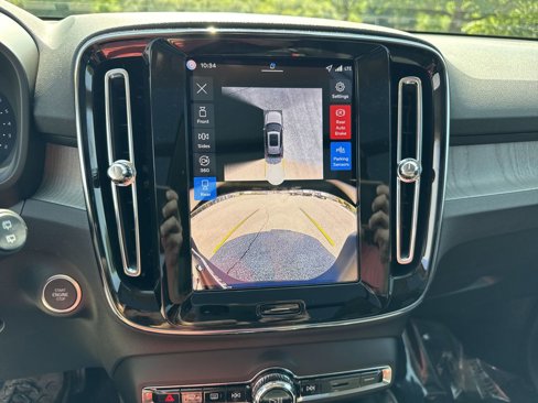 New 2026 Volvo XC40 B5 Plus w/ Protection Package Premier image 24