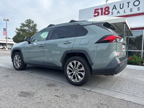 Used 2021 Toyota RAV4 XLE Premium image 16