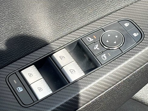 New 2025 Mitsubishi Outlander SEL image 23