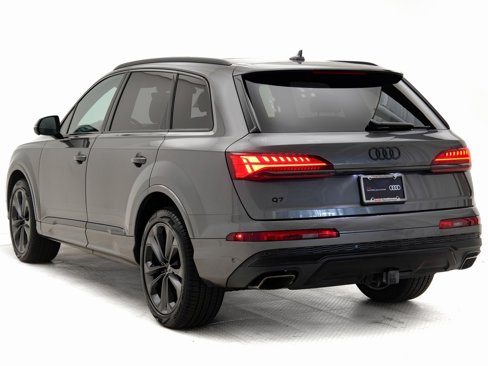 Certified 2025 Audi Q7 3.0T Prestige image 33