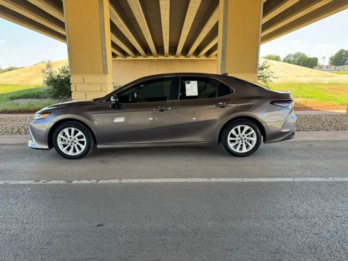 Used 2024 Toyota Camry LE image 6
