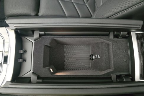Certified 2023 BMW 740i image 22