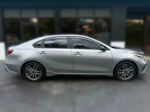 Used 2023 Kia Forte GT-Line w/ GT-Line Premium Package image 7