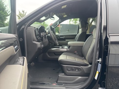 New 2025 Chevrolet Silverado 2500 ZR2 w/ ZR2 Bison Edition image 13
