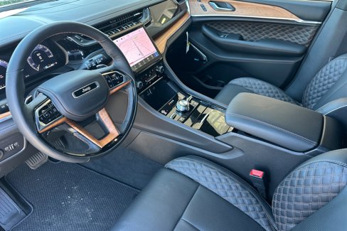 New 2025 Jeep Grand Cherokee L Summit image 7