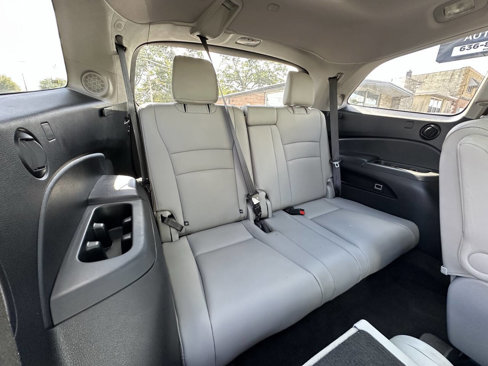 Used 2019 Honda Pilot Elite image 16