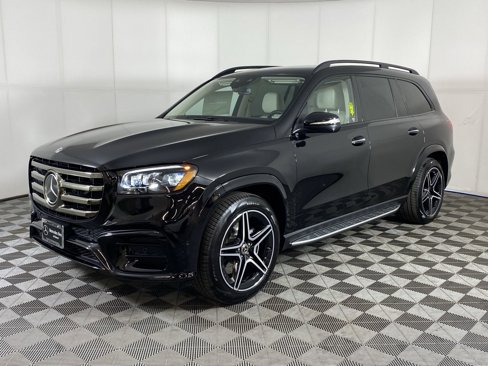 New 2025 Mercedes-Benz GLS 450 4MATIC image 2