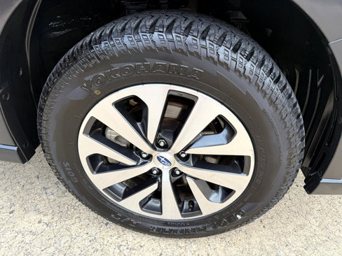 Used 2020 Subaru Outback Premium image 12