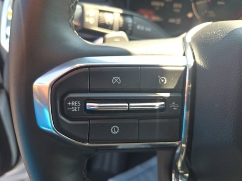 Used 2025 GMC Acadia Elevation image 16