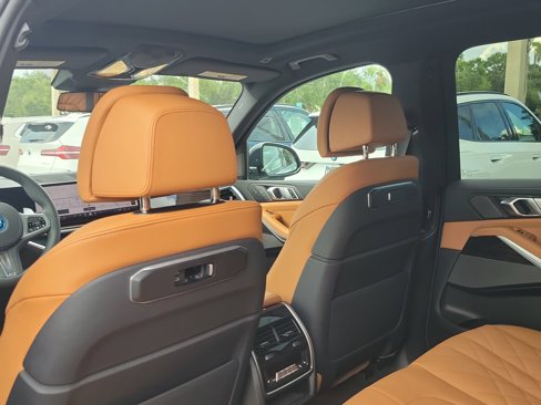 New 2026 BMW X5 xDrive50e w/ M Sport Package image 10
