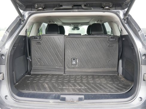 Used 2023 Toyota Highlander Limited image 13