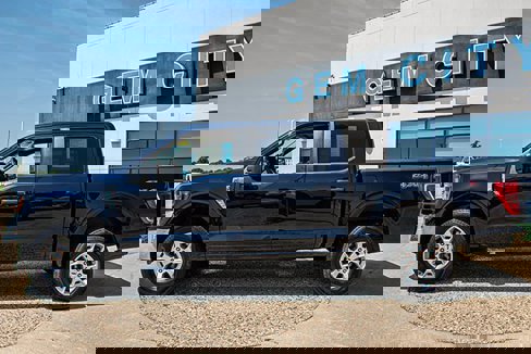 Used 2023 Ford F150 XLT image 2