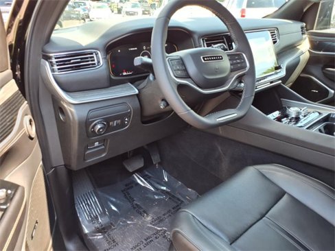 Used 2024 Jeep Wagoneer Series II w/ Advanced All Terrain Group image 15