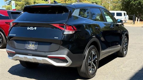 Used 2024 Kia Sportage EX image 6