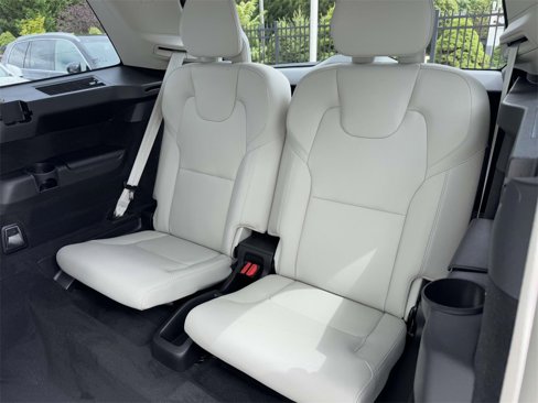 Used 2024 Volvo XC90 B6 Plus w/ Protection Package image 9