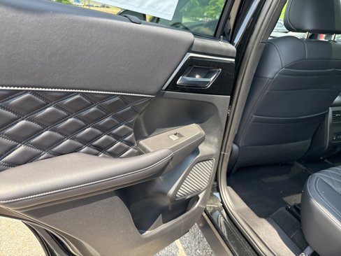 New 2025 Mitsubishi Outlander SEL image 19