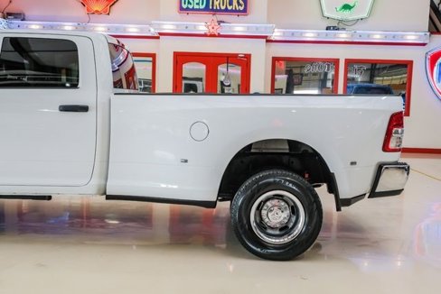 Used 2024 RAM 3500 Tradesman w/ Chrome Appearance Group image 14