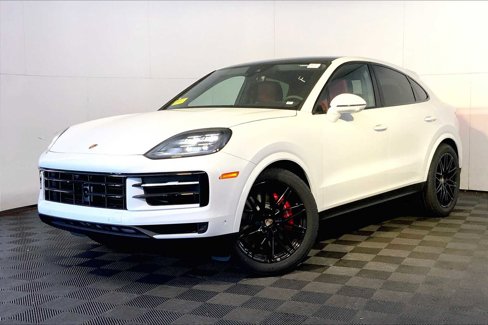 New 2025 Porsche Cayenne S image 1