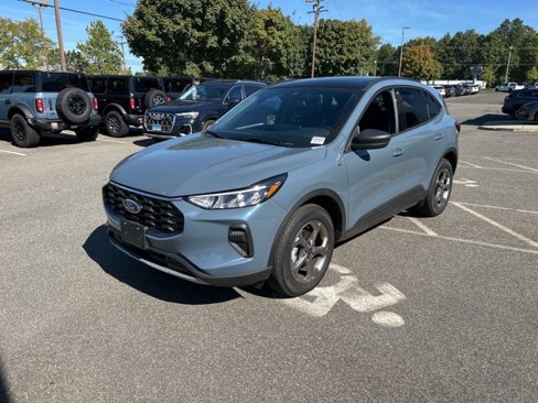 Used 2025 Ford Escape ST-Line w/ Tech Pack #1 image 3