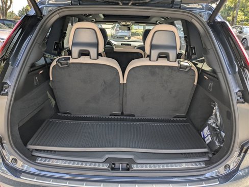 New 2026 Volvo XC90 B6 Plus w/ Protection Package Premier image 13