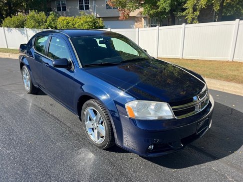 Used 2013 Dodge Avenger SXT w/ Cold Weather Group image 3
