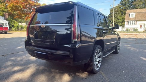 Used 2015 Cadillac Escalade Luxury image 9