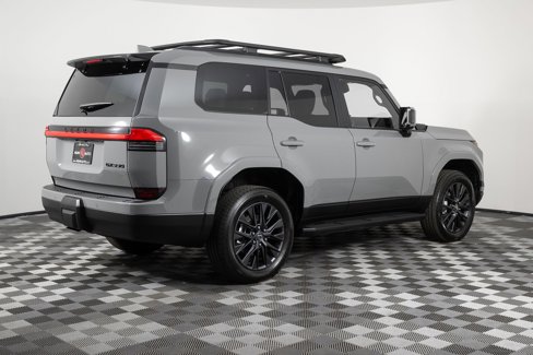 Used 2025 Lexus GX 550 image 8