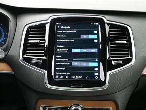 Used 2024 Volvo XC90 B6 Plus w/ Protection Package Premier image 18
