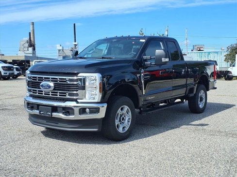 New 2026 Ford F350 XLT image 3