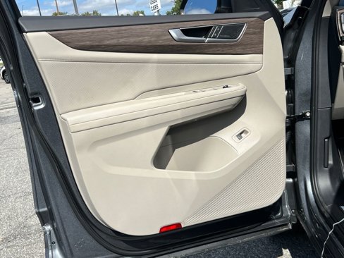 New 2025 Volkswagen Atlas SEL Premium R-Line image 16