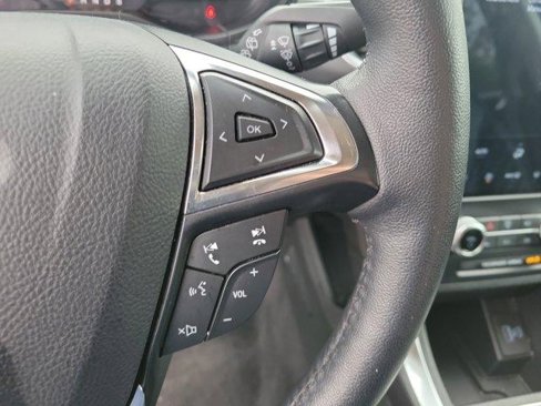 Used 2024 Ford Edge Titanium image 24