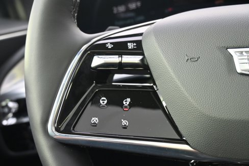 New 2025 Cadillac Lyriq Sport image 31