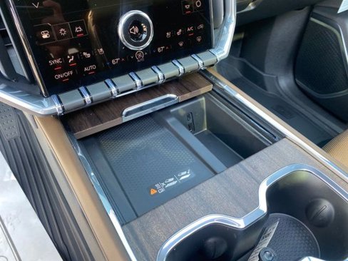 New 2026 GMC Acadia Denali Ultimate w/ LPO, Floor Liner Package image 45