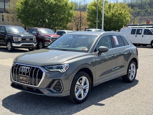 Used 2022 Audi Q3 2.0T Premium Plus w/ Premium Plus Package image 1