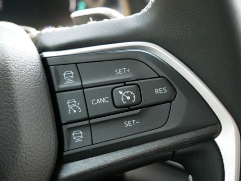 New 2025 Jeep Grand Cherokee Limited 4xe image 18