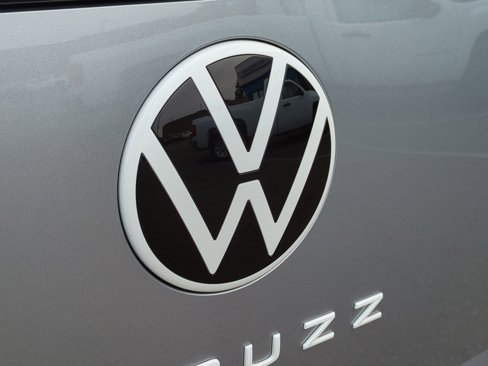 New 2025 Volkswagen ID. Buzz 1st Edition image 28